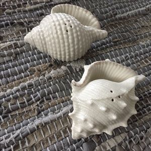 Lenox Shell Salt and Pepper Shakers -NIB